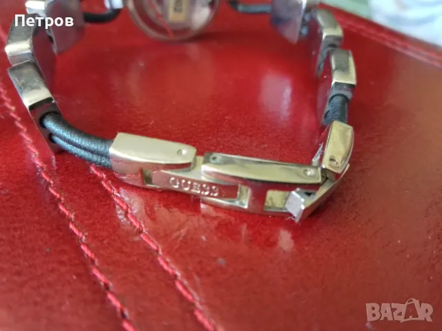 часовник guess нов, снимка 3 - Дамски - 47689355