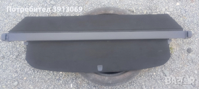 Продавам оригинална щора за багажник за Ситроен С4 Пикасо 2015г 