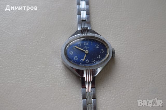 Красив дамски часовник, снимка 1 - Антикварни и старинни предмети - 32292454