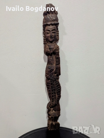 Дървен тотем на божество