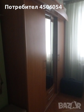 Гардероб, снимка 2 - Гардероби - 53351973