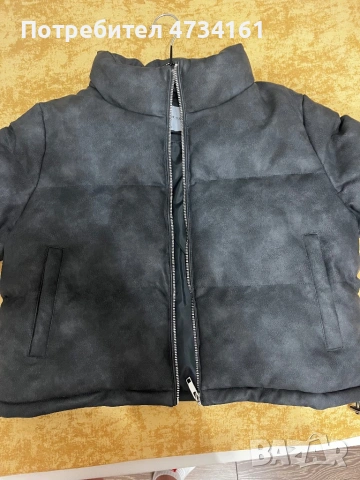 Зимно сиво яке. 