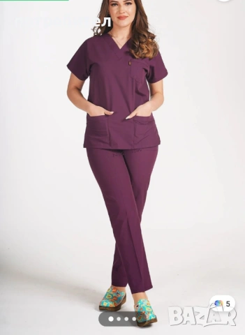 Нова дамска медицинска униформа 