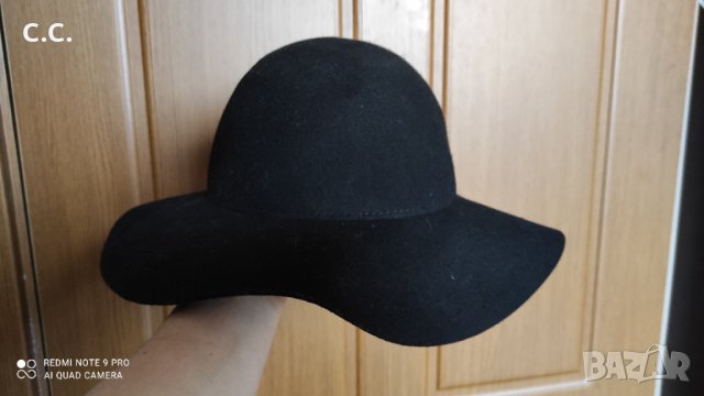 Елегантна шапка H&M, снимка 2 - Шапки - 32452625
