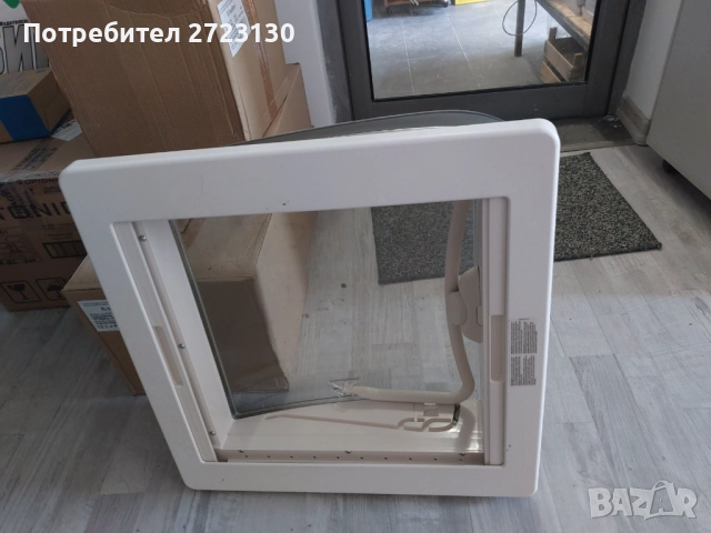 люк за кемпер каравана Dometic, снимка 3 - Аксесоари и консумативи - 52060899