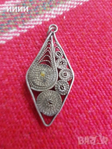 Медальон филигран ромб с камък , снимка 2 - Антикварни и старинни предмети - 53371860