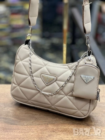 чанти prada , снимка 4 - Чанти - 51459423