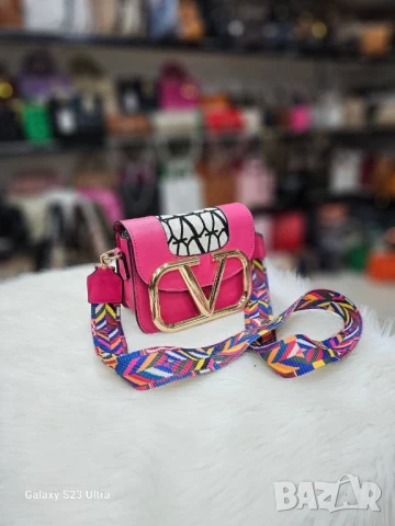 чанти valentino garavani , снимка 3 - Чанти - 51314072