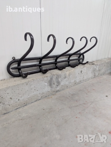 Стара стенна закачалка във "Виенски стил"