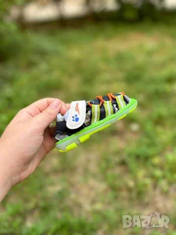 детски светещи сандали , снимка 2 - Детски сандали и чехли - 51226542