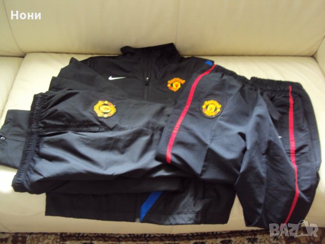 Юношески екип на Манчестър с две долнища на Найк, снимка 4 - Спортни дрехи, екипи - 32209547