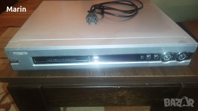 Philips HDRW 720 DVD рекордер с твърд диск, снимка 2 - Плейъри, домашно кино, прожектори - 53566704