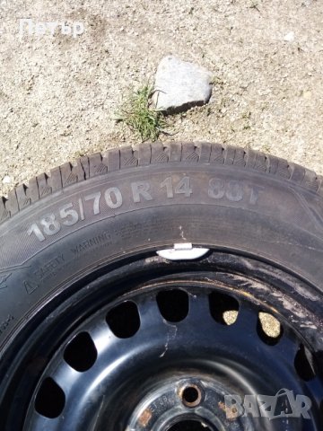 Нова гума с джанта за Корса Д, снимка 2 - Гуми и джанти - 28534390