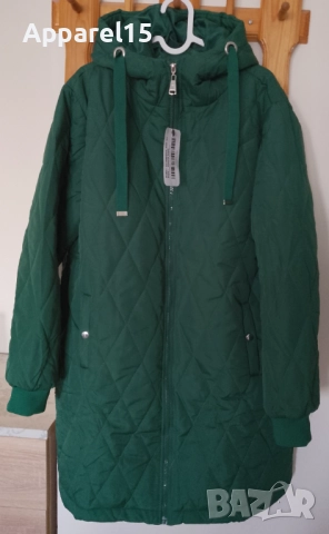 Ново вносно тъмнозелено яке с качулка, 44