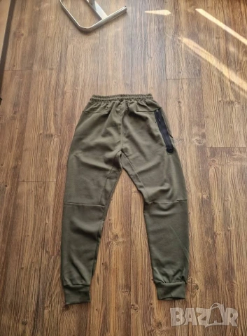 Страхотен мъжки спортен екип NIKE размер M и L, снимка 11 - Спортни дрехи, екипи - 53451358