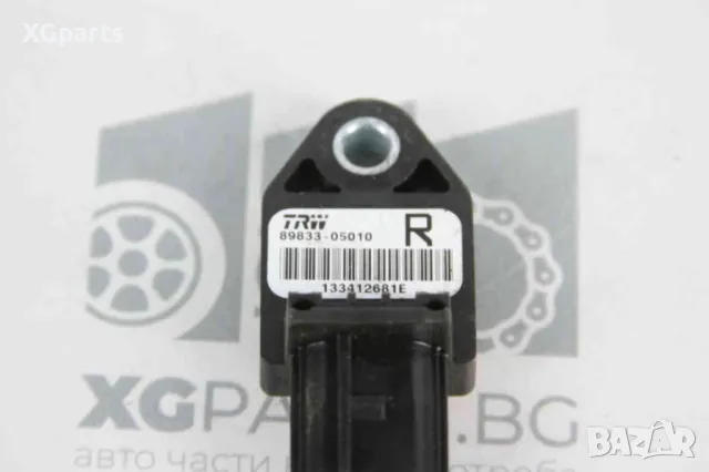 Crash сензор за Toyota Avensis T25 (2003-2008) 89833-05010, снимка 2 - Части - 47275296