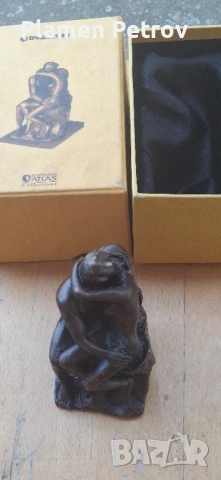 бронзова склуптора на Роден и сак Енцо Нори 