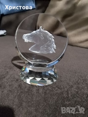 Сувенир от стъкло на "Сваровски" , снимка 2 - Статуетки - 36678180