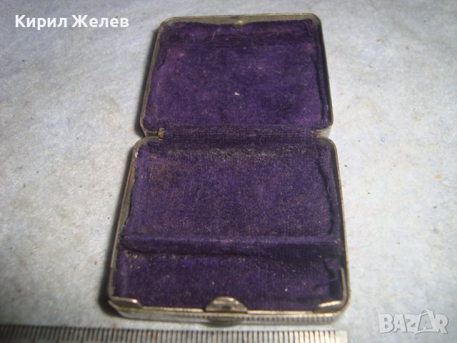 СТАРИННА МЕТАЛНА КУТИЙКА за БИЖУТА или ДРУГО с ПЛЮШ ОТВЪТРЕ РЯДКА ИЗРАБОТКА 30954, снимка 8 - Антикварни и старинни предмети - 38138852