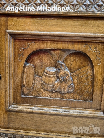 Винтидж ъглов шкаф с богата дърворезба , снимка 5 - Шкафове - 53366435