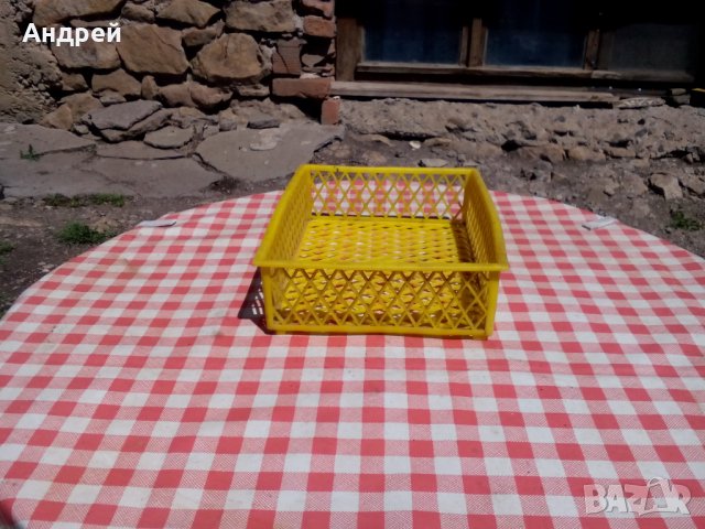 Стара пластмасова панера #5, снимка 4 - Антикварни и старинни предмети - 28658316