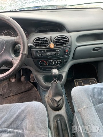 На части. Рено Меган Сценик, 1,6, бензин, 1998 година. Renault Megan Scenic, снимка 9 - Автомобили и джипове - 43899938