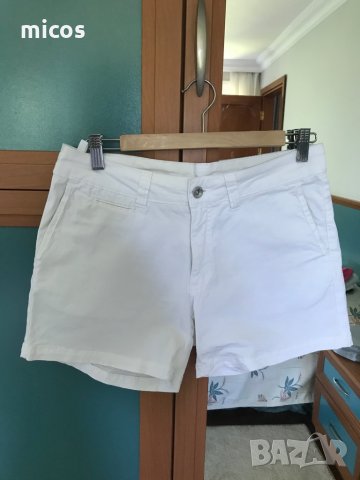 Къси бели еластични панталони