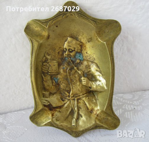 Стар пепелник, месинг метал човек войник с лула и халба, снимка 2 - Антикварни и старинни предмети - 33493056