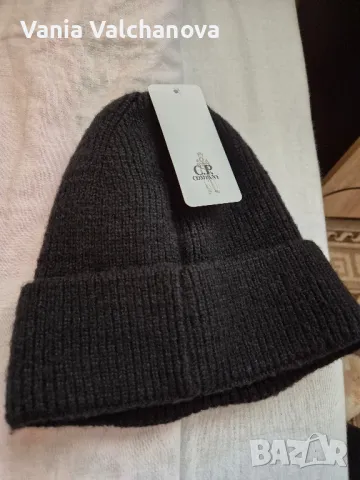 Черна шапка C.P.COMPANY, снимка 5 - Шапки - 49695321