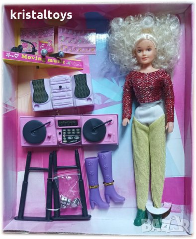 Кукла с атрактивна визия, диско водеща с касетофон и още аксесоари, снимка 2 - Кукли - 35159100