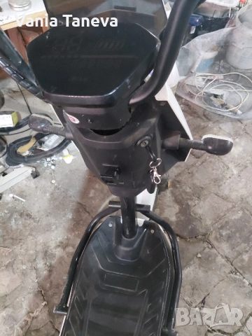 скутер мотор с леки забележки работи добре 