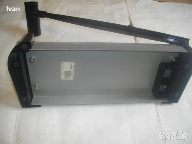 НОВА АЛУМИНИЕВА РЪЧНА ГИЛОТИНА ЗА РЯЗАНЕ НА ХАРТИЯ ФОРМАТ А4 И РАЗЛИЧНИ ВИДОВЕ СИРЕНА КАШКАВАЛ PAVO, снимка 8 - Други инструменти - 49652715