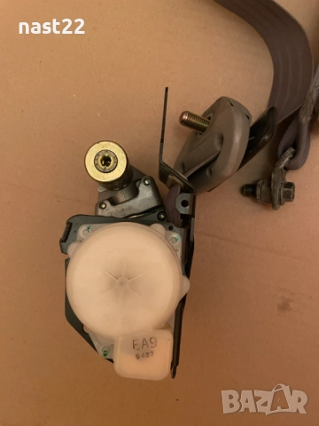 Преден десен колан Сузуки Гранд Витара/Suzuki Grand Vitara 1998-2005 2+1 врати, снимка 2 - Части - 52771748