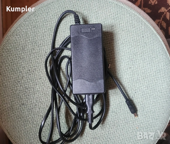 Зарядно за електротранспорт 42V 63W 