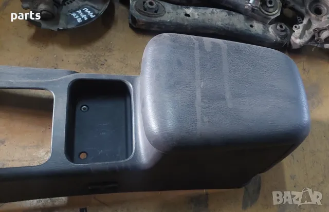 Подлакътник - Панел Между Седалките Jeep Гранд Чероки WJ , снимка 4 - Части - 48135643