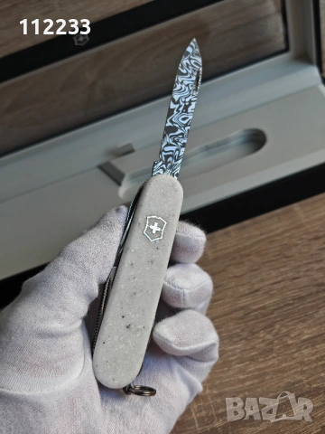 Victorinox Special Companion Damast Limited Edition 2025, снимка 4 - Ножове - 53140296