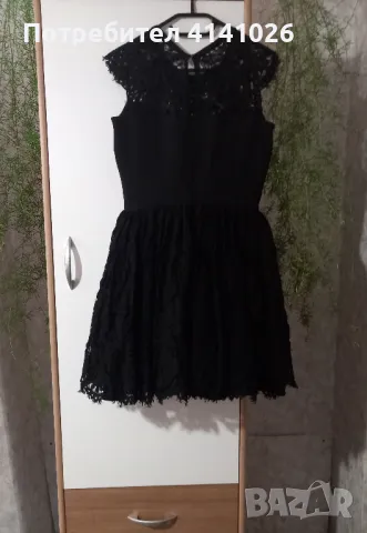 Официална дантелена рокля Comma