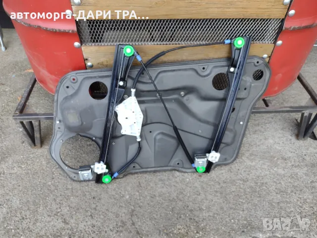 Стъкло-повдигач за Фолксваген Голф 4/Бора предна ляв(шофьорска)страна 5-врати