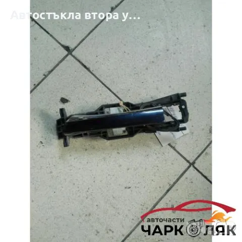  Дръжка врата предна лява външна Мерцедес Е280 W211 , снимка 1 - Части - 48334252