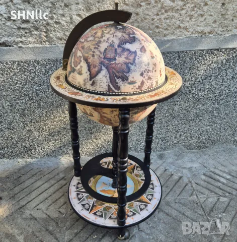 Дървен Мини Бар - Глобус на колелца, снимка 1