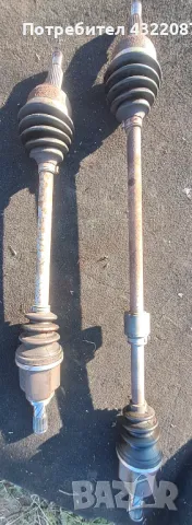 Полуоска / Полуоски лява и дясна от Nissan Micra k12 1.2 80к.с. 2009г.