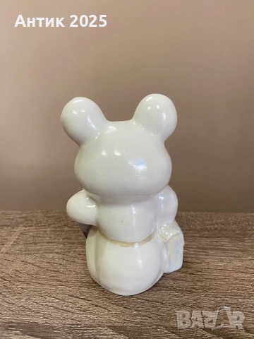 Порцеланова статуетка „Олимпийското мече с противогаз (ГТО)“ — Коростен, винтидж, снимка 2 - Антикварни и старинни предмети - 53238693