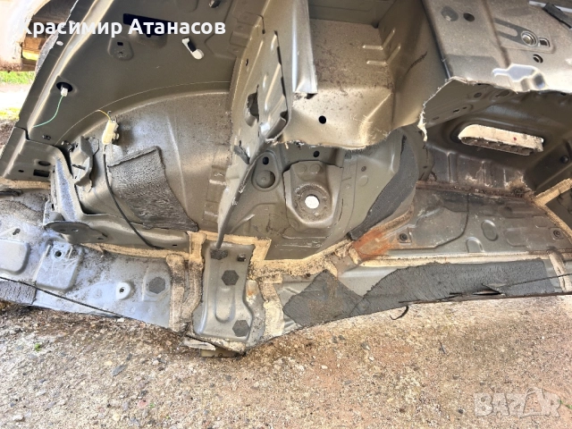 Заден десен калник за Тойота Авенсис T27.седан. 2009-2015г, снимка 8 - Части - 52967505