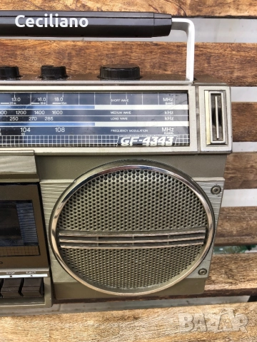 Радиокасетофон Sharp GF-4343 Vintage Boombox, снимка 3 - Радиокасетофони, транзистори - 52918745