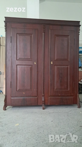 Антикварен гардероб за връхни дрехи, снимка 2 - Гардероби - 53273605