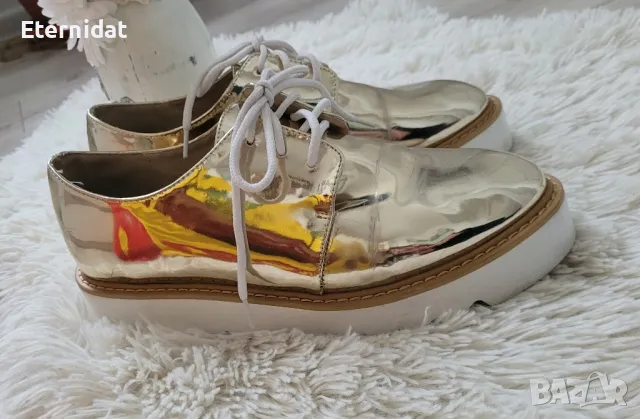 Златисти обувки , снимка 3 - Дамски ежедневни обувки - 47942960