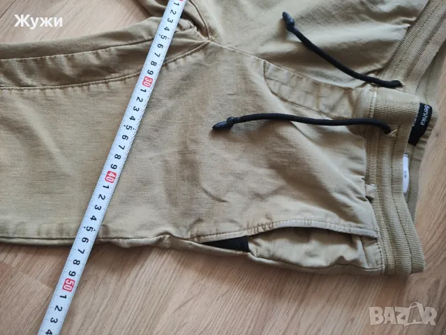 Страхотни мъжки дънки и долнища размер S и М, снимка 12 - Спортни дрехи, екипи - 49130837