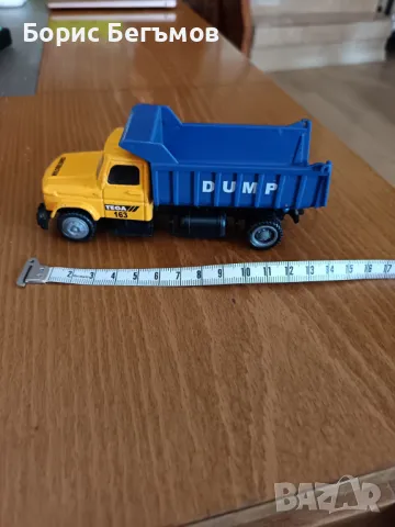 Метално камионче DUMP