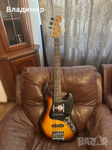 Бас китара Fender Jazz Bass, снимка 1