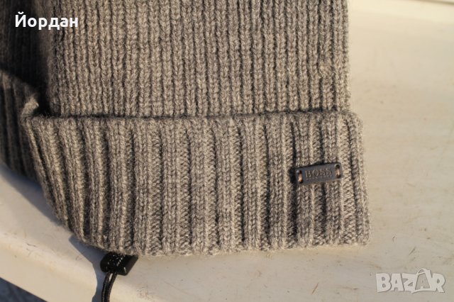 Оригинална вълнена шапка Хюго Бос, снимка 2 - Шапки - 27324543